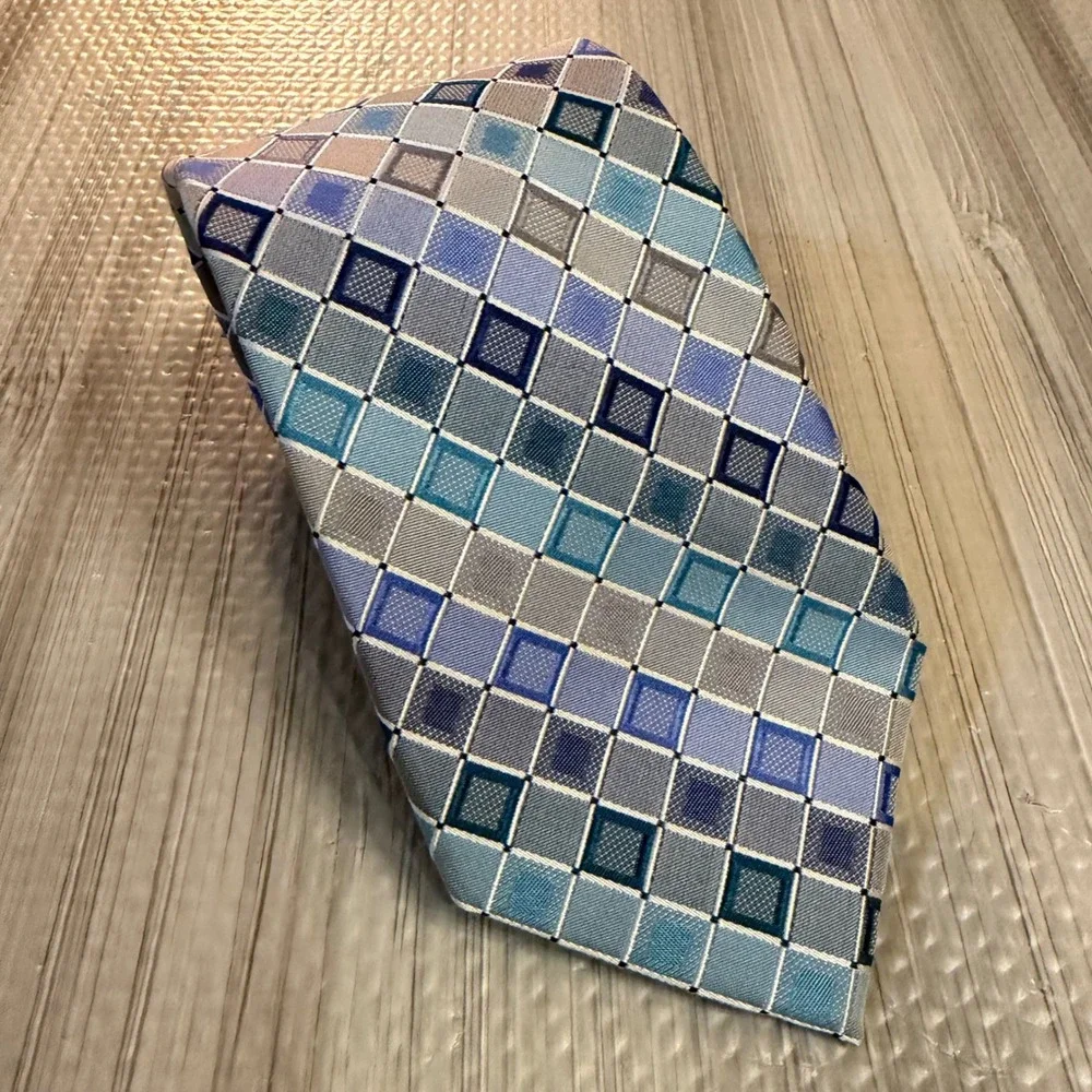 JOE Joseph Abboud Mens 100% Silk Tie Blue Grey Geometric Square Silk Classic